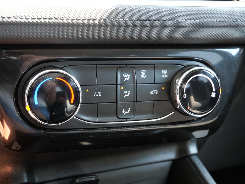 Used 2024 Chevrolet TrailBlazer LT AWD/4WD image 30