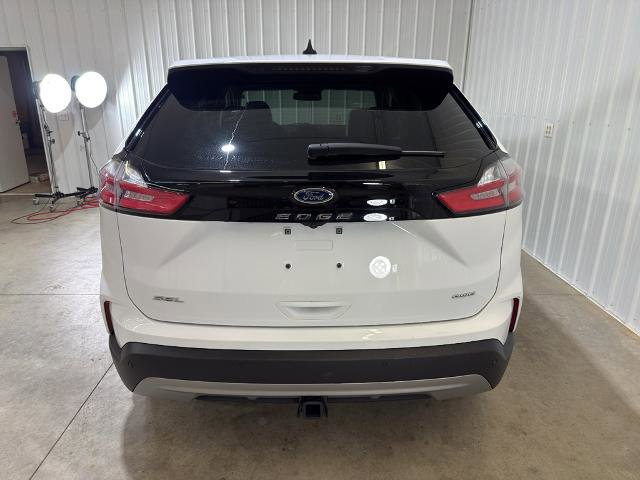 Certified 2023 Ford Edge SEL w/ Convenience Package AWD/4WD image 3
