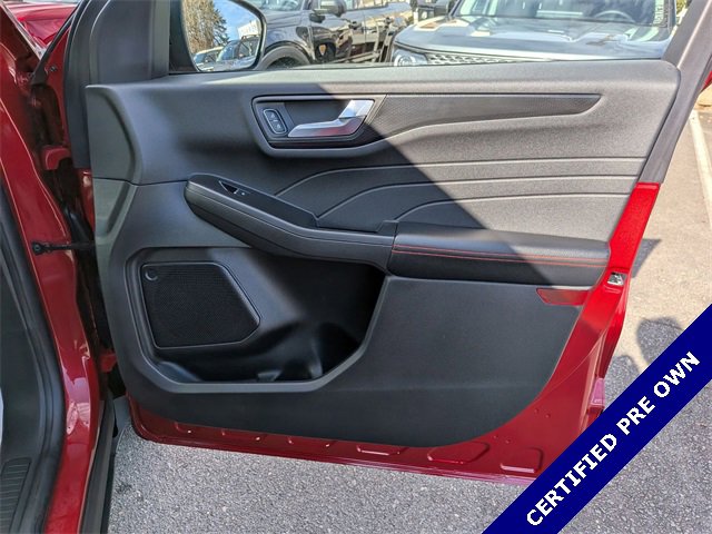 Certified 2022 Ford Escape SEL w/ SEL Stealth AWD Package image 33