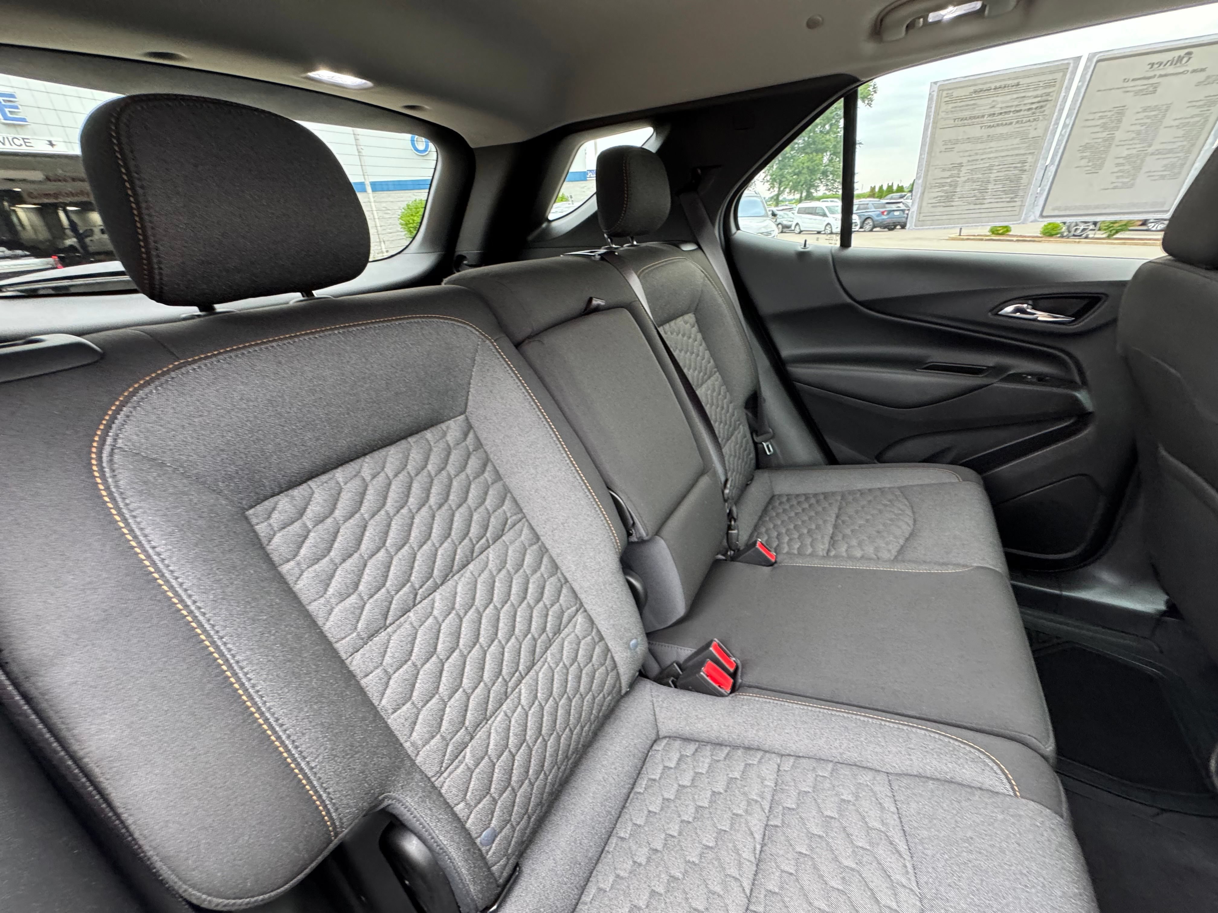 Used 2020 Chevrolet Equinox LT FWD image 16