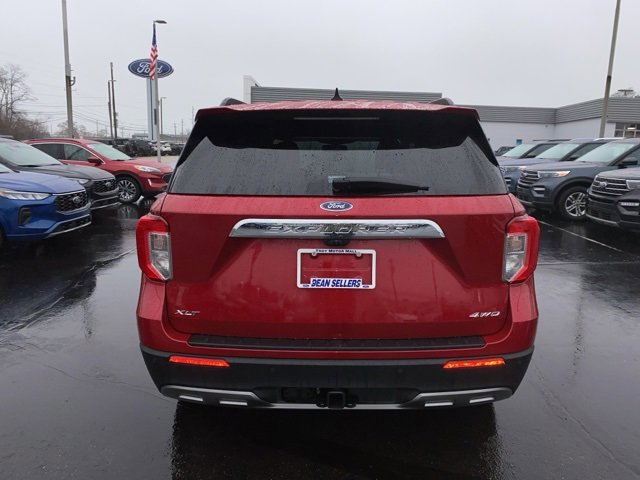 Certified 2023 Ford Explorer XLT w/ Equipment Group 202A image 4