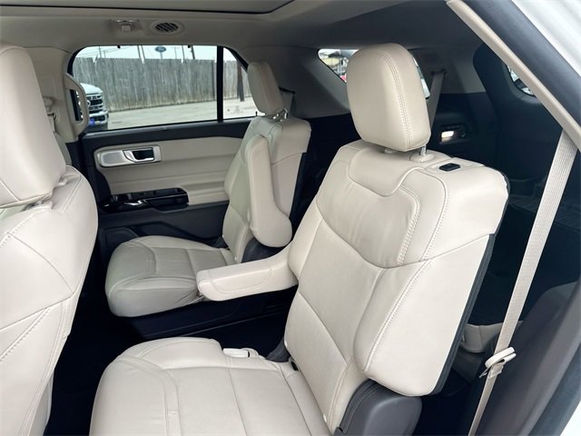 Certified 2023 Ford Explorer Platinum w/ Technology Package image 29