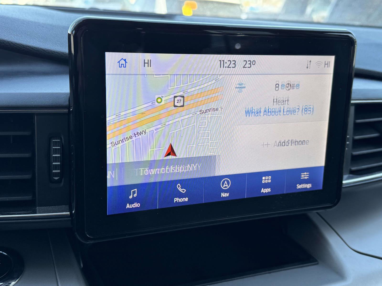 Certified 2022 Ford Explorer XLT w/ Equipment Group 202A image 22