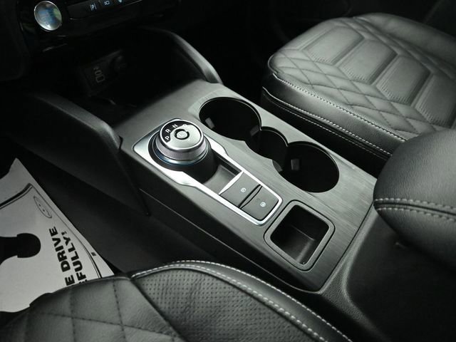 Certified 2024 Ford Escape SE w/ PHEV Premium Package image 31