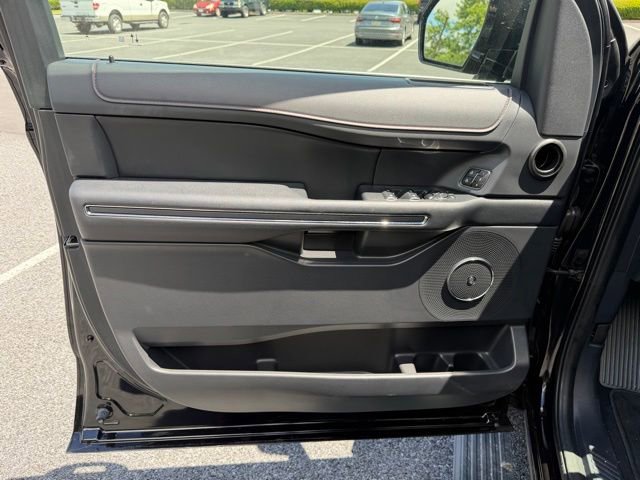Certified 2024 Ford Expedition Limited AWD/4WD image 13