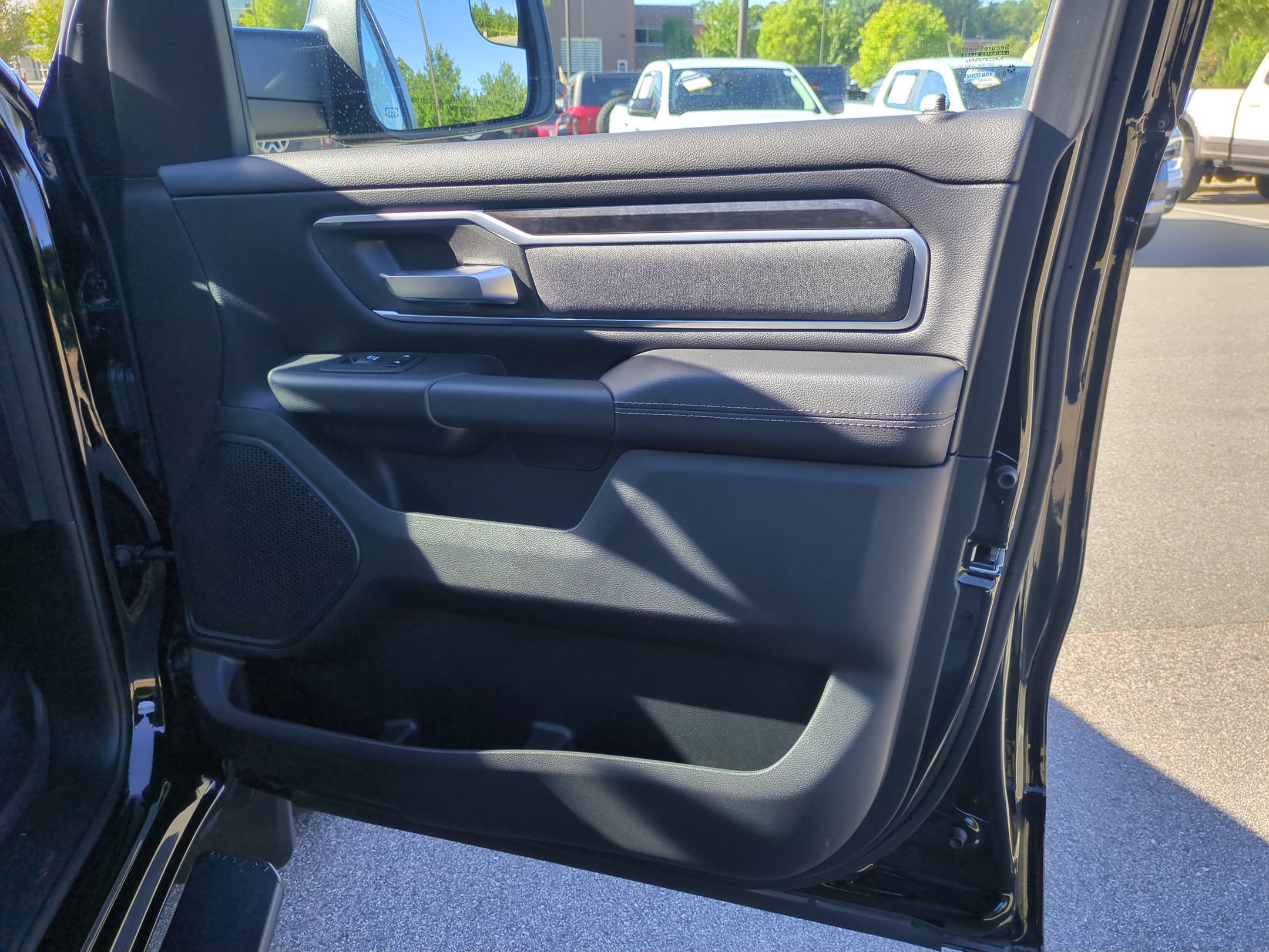 Used 2021 RAM 1500 Big Horn AWD/4WD image 38