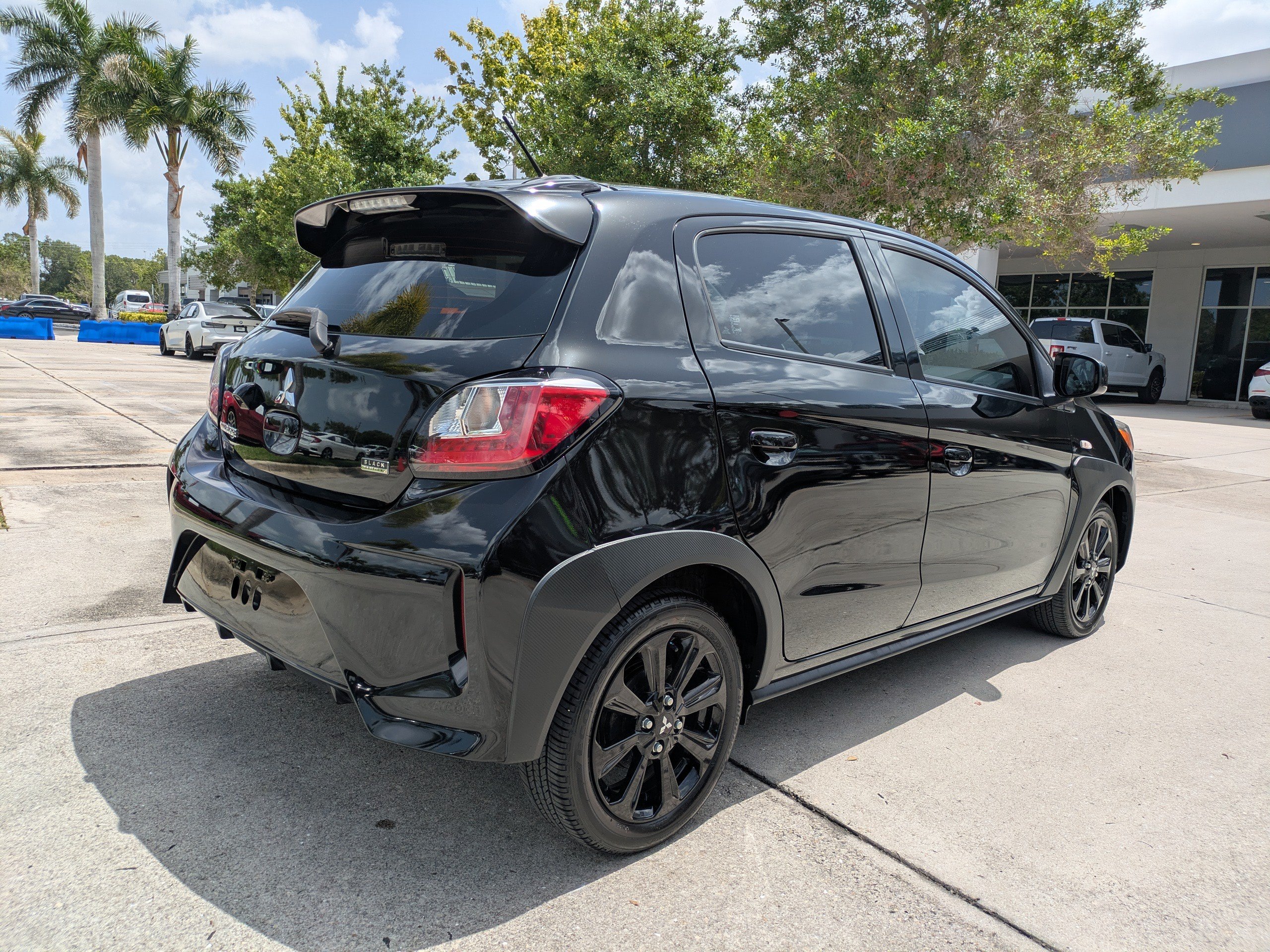 Used 2023 Mitsubishi Mirage Black Edition FWD image 4