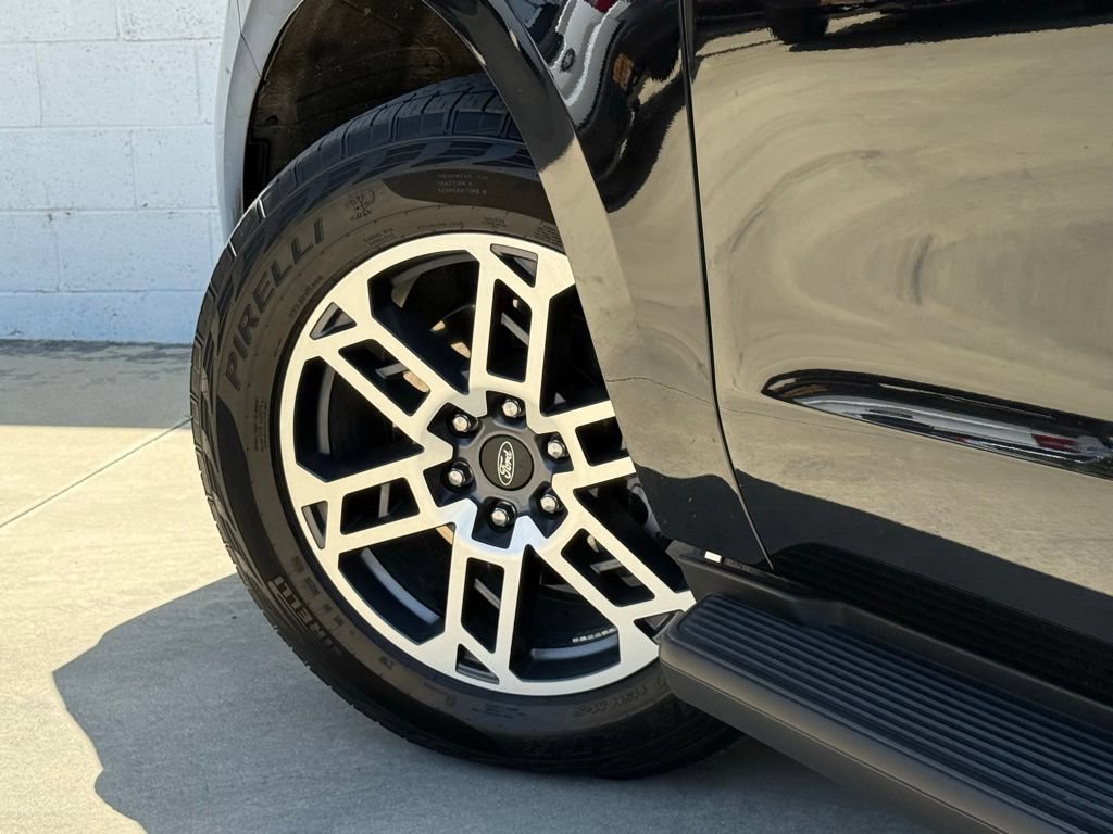 Certified 2025 Ford Expedition Max Active AWD/4WD image 18