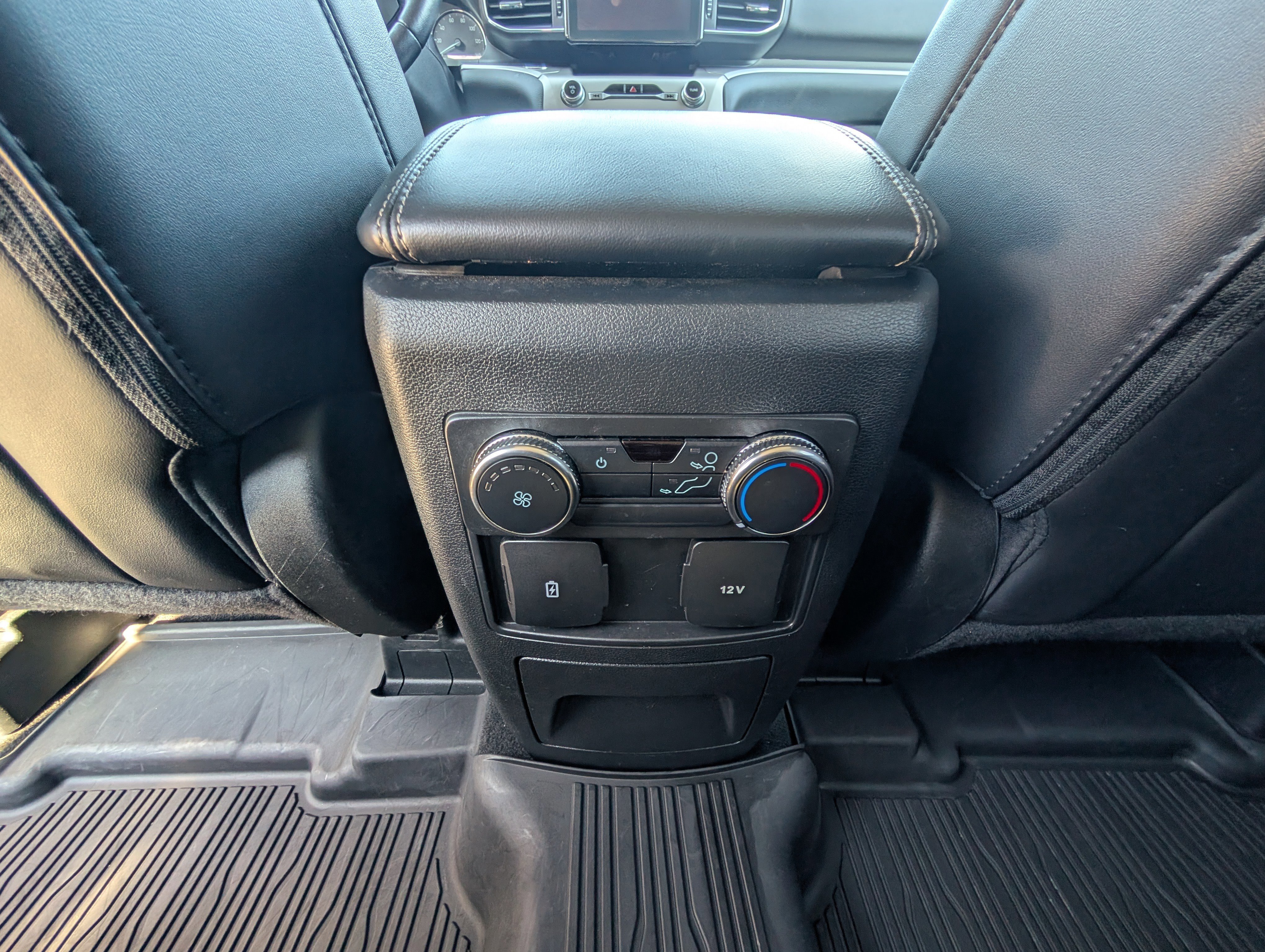 Certified 2022 Ford Explorer XLT w/ Equipment Group 202A image 20