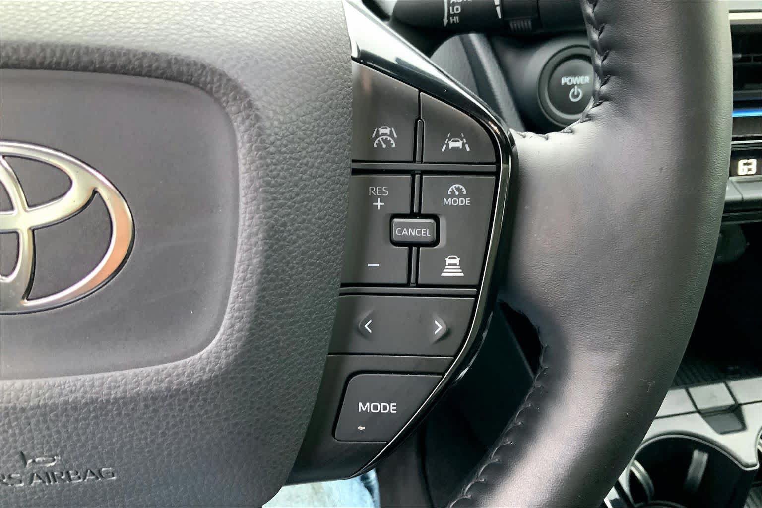 Used 2023 Toyota Prius XLE FWD image 23