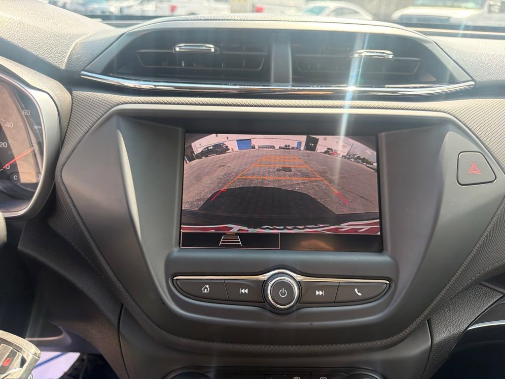 Used 2021 Chevrolet TrailBlazer LS FWD image 32