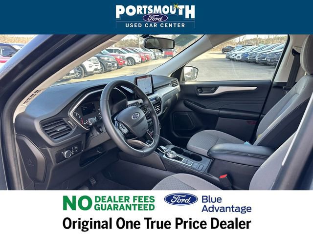 Certified 2022 Ford Escape SE w/ SE Sport Appearance Package image 11