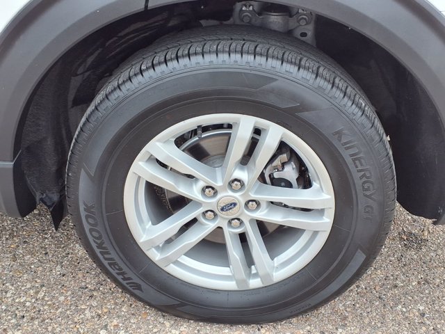 Certified 2024 Ford Explorer XLT w/ Equipment Group 202A AWD/4WD image 32