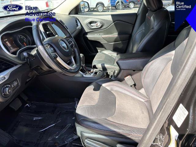 Used 2017 Jeep Cherokee Trailhawk AWD/4WD image 21