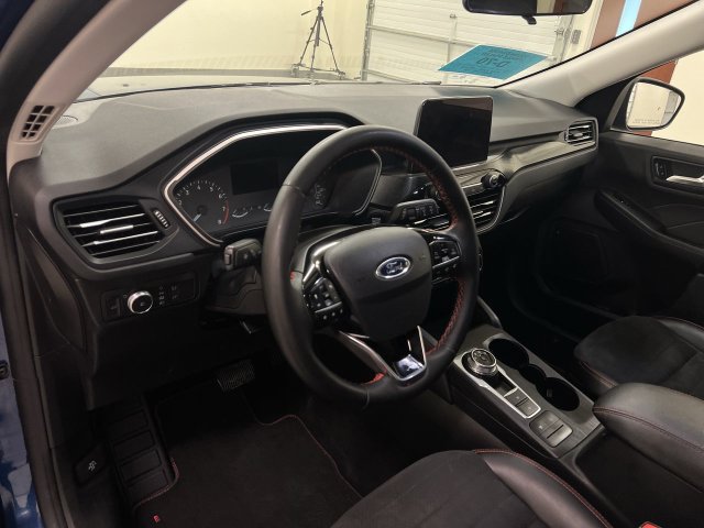 Certified 2022 Ford Escape SEL w/ SEL Stealth AWD Package image 12