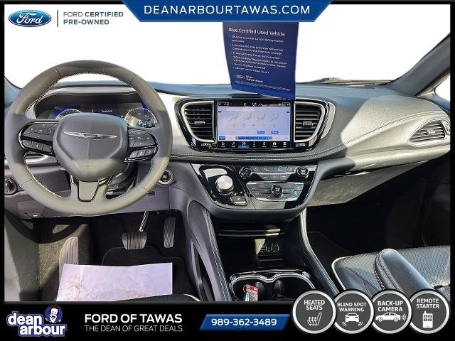 Used 2025 Chrysler Pacifica Limited FWD image 5