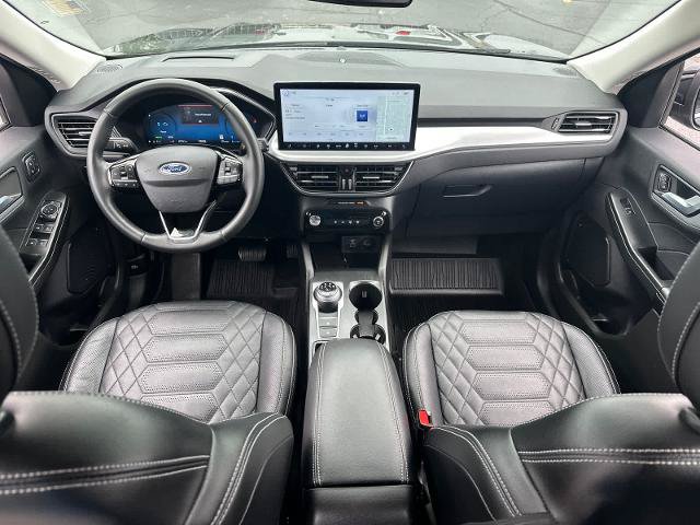 Certified 2023 Ford Escape Platinum w/ Premium Technology Package AWD/4WD image 15