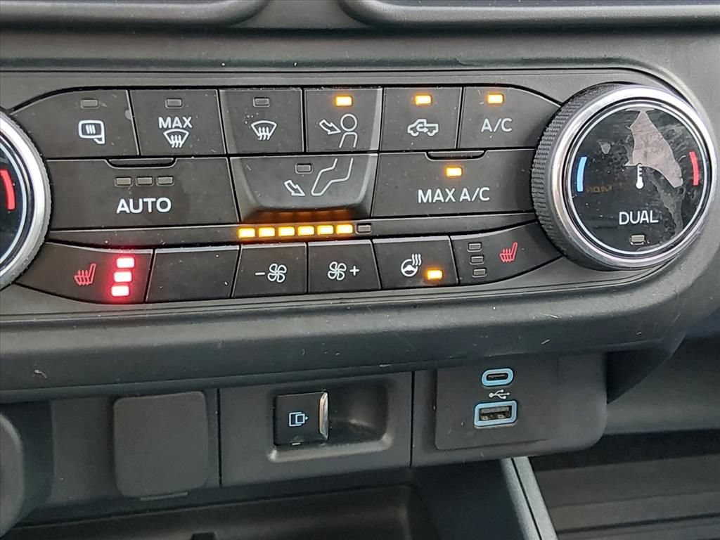 Certified 2024 Ford Maverick Tremor w/ Tremor Off-Road Package AWD/4WD image 22
