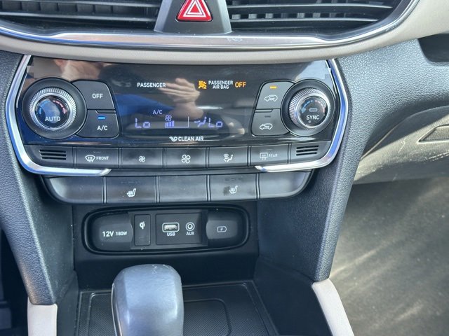 Used 2020 Hyundai Santa Fe SEL w/ Convenience Package image 19