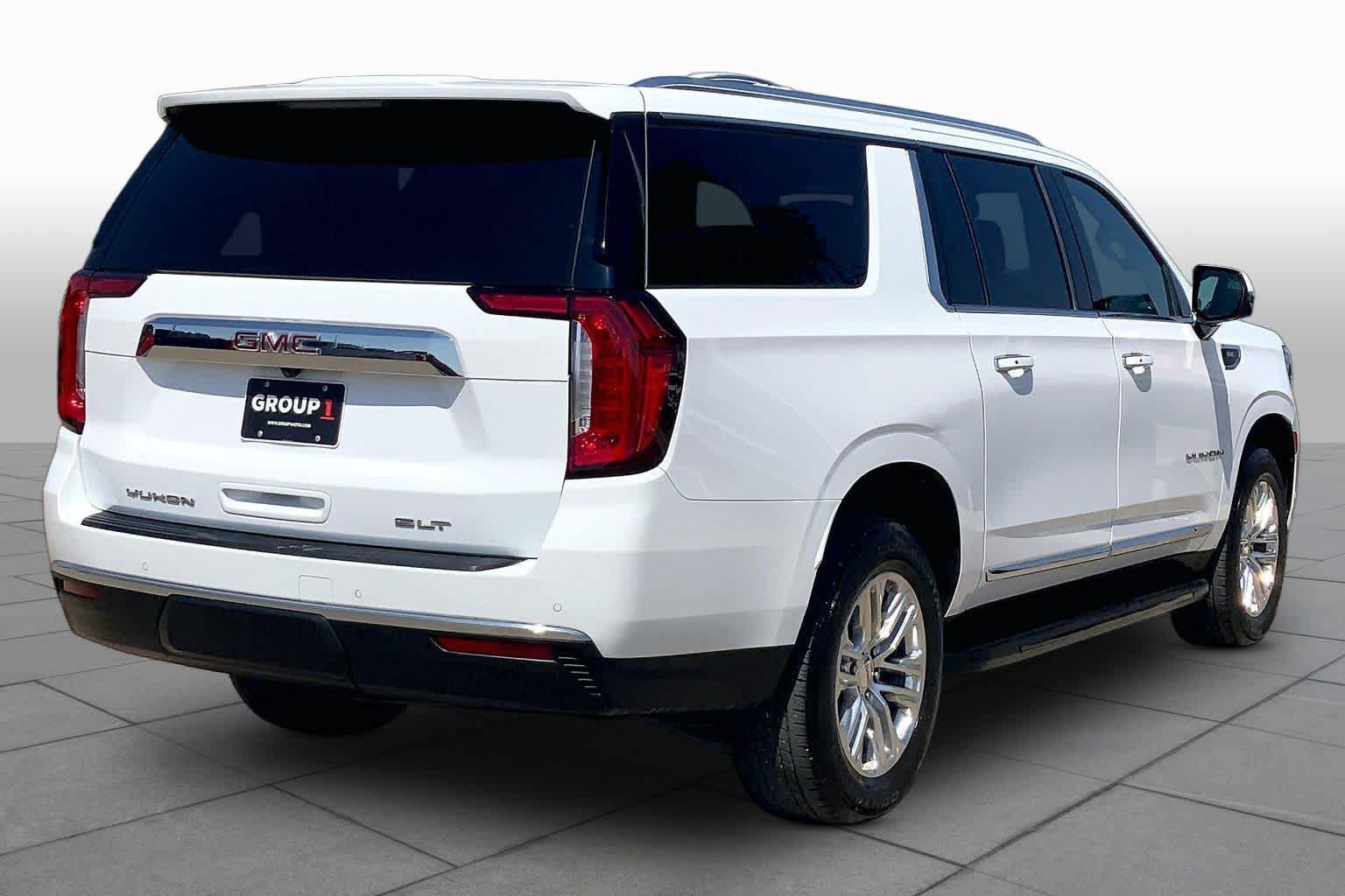 Used 2024 GMC Yukon XL SLT w/ SLT Luxury Package RWD image 13