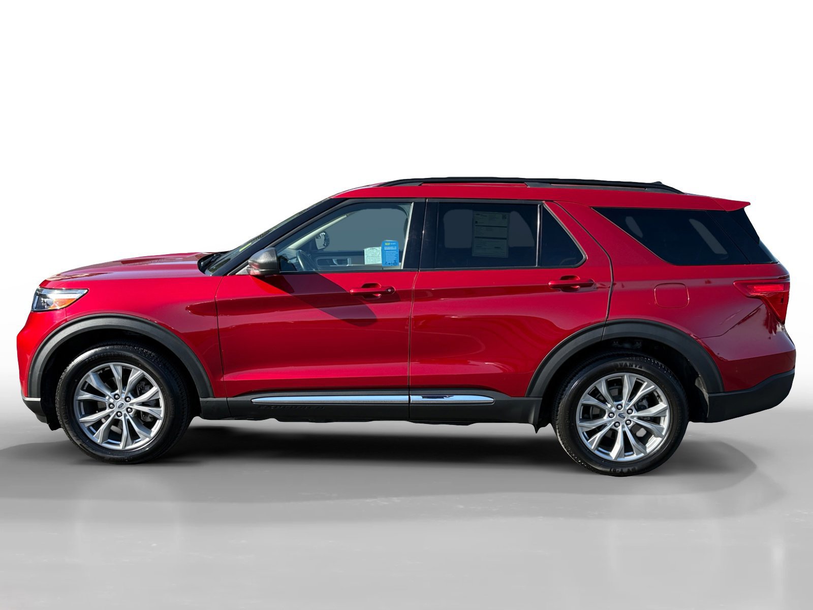 Certified 2021 Ford Explorer XLT w/ Equipment Group 202A AWD/4WD image 6