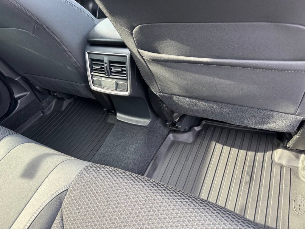 Used 2022 Subaru Forester Premium AWD/4WD image 19