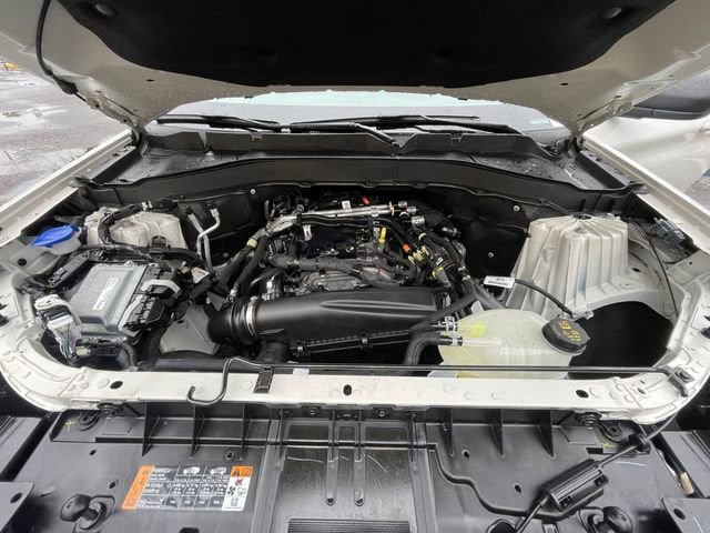 Certified 2025 Ford Explorer Active AWD/4WD image 20