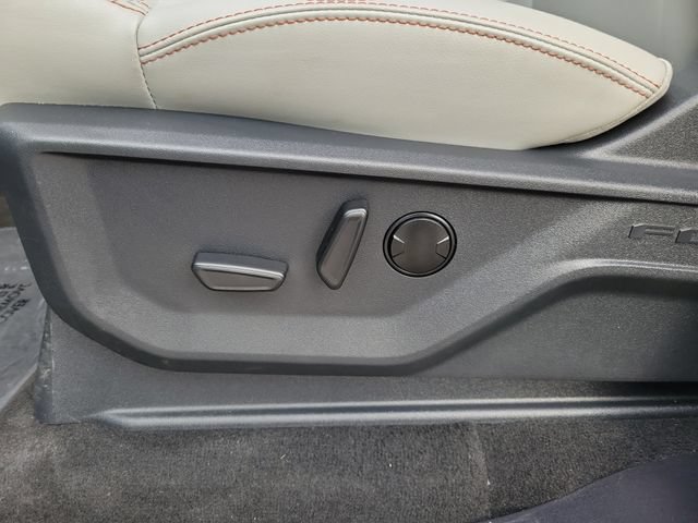 Certified 2025 Ford Expedition Active AWD/4WD image 19
