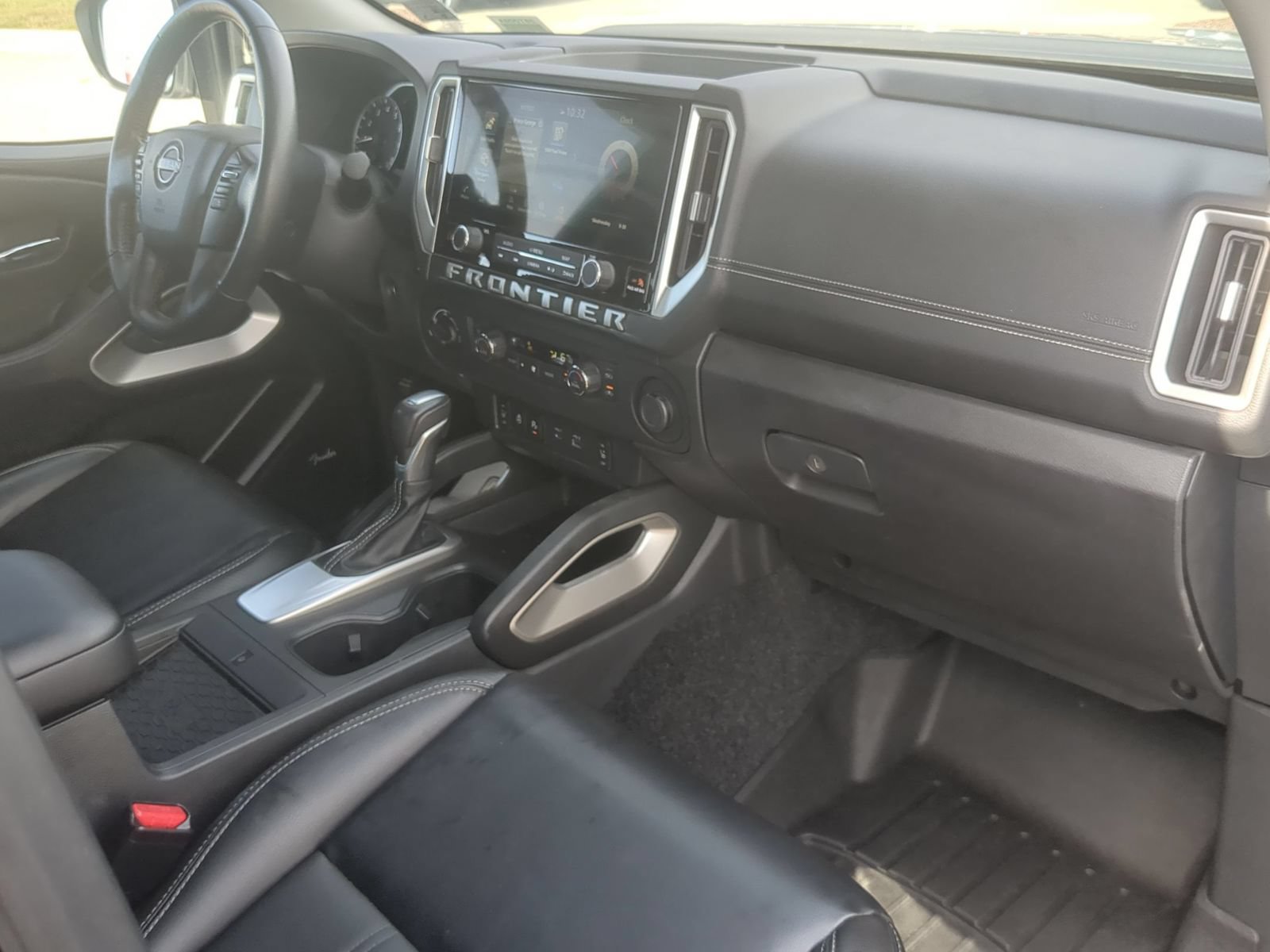 Used 2025 Nissan Frontier SL AWD/4WD image 36