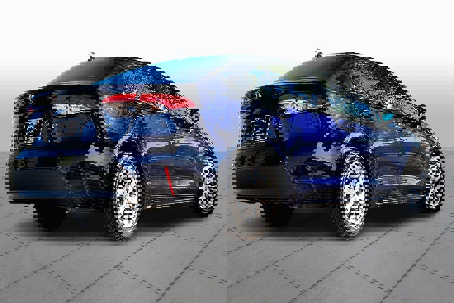 Used 2023 Toyota Corolla LE image 3