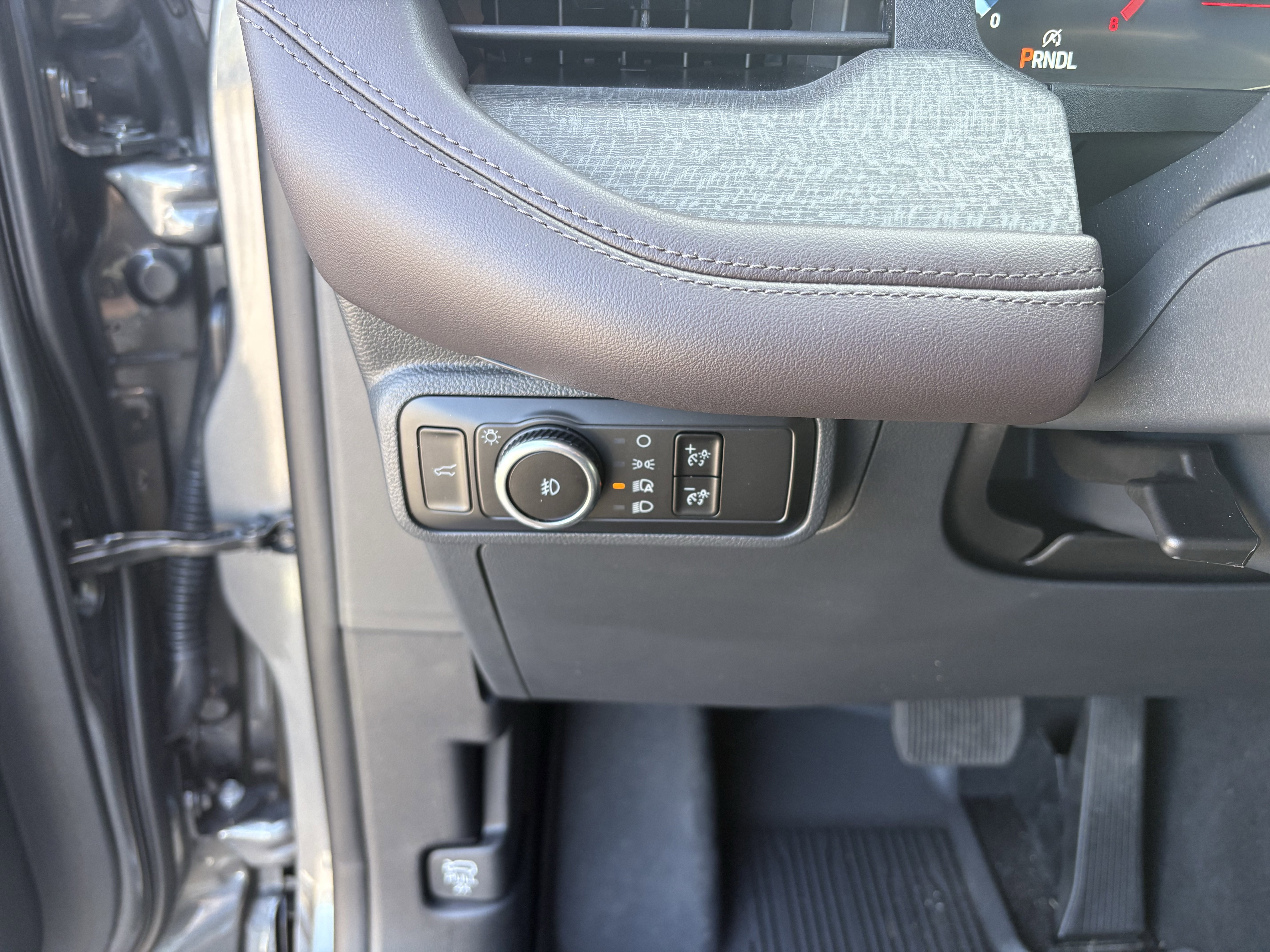 Certified 2025 Ford Explorer Platinum w/ Ultimate Package image 32