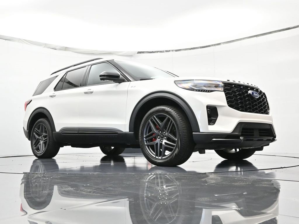 Certified 2025 Ford Explorer ST-Line w/ Premium Package image 22