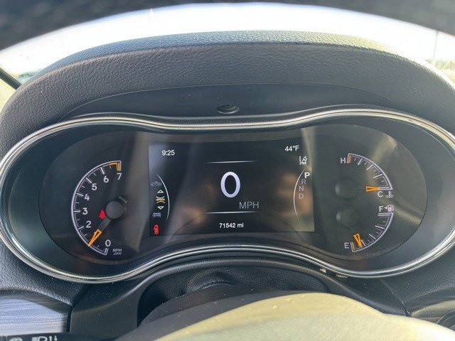 Used 2022 Jeep Grand Cherokee Limited w/ Trailer Tow Group IV image 15