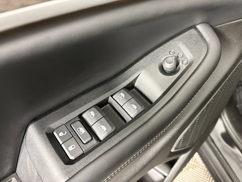 Used 2026 Jeep Grand Cherokee Limited w/ Limited Altitude Package AWD/4WD image 13