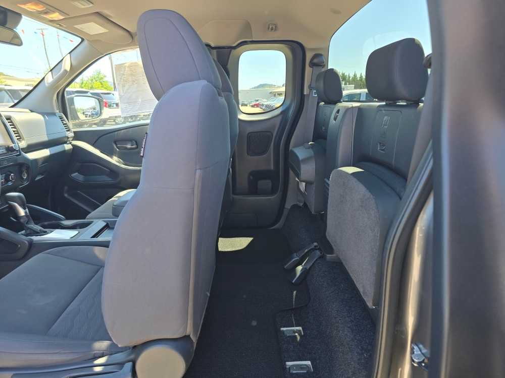 Used 2022 Nissan Frontier S w/ Technology Package AWD/4WD image 16