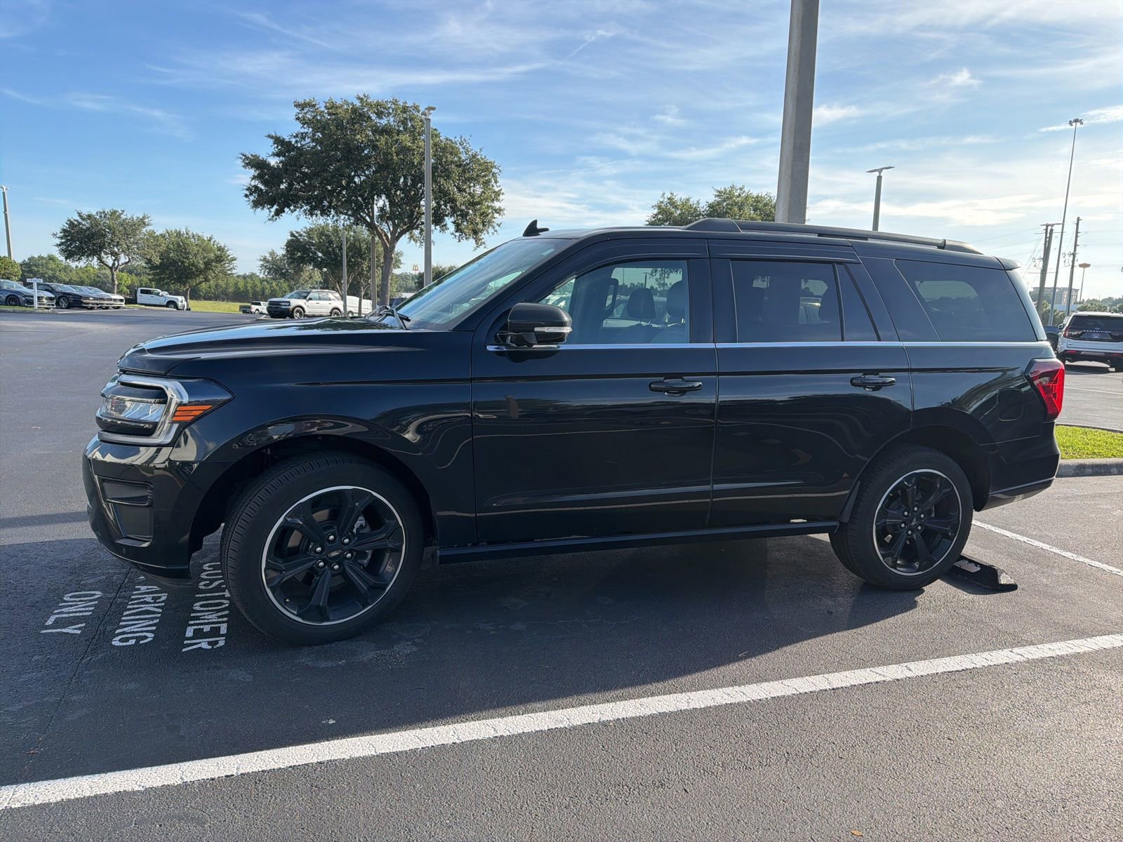 Certified 2024 Ford Expedition Limited RWD image 10