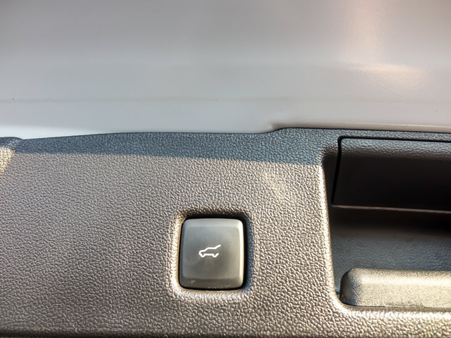 Certified 2025 Ford Escape Platinum AWD/4WD image 24