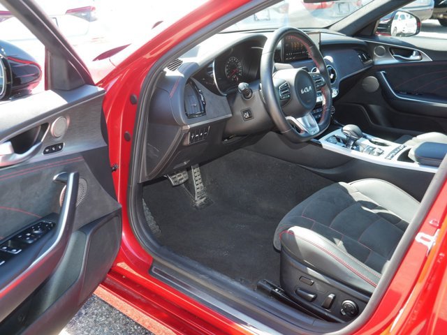 Used 2023 Kia Stinger GT2 AWD/4WD image 11