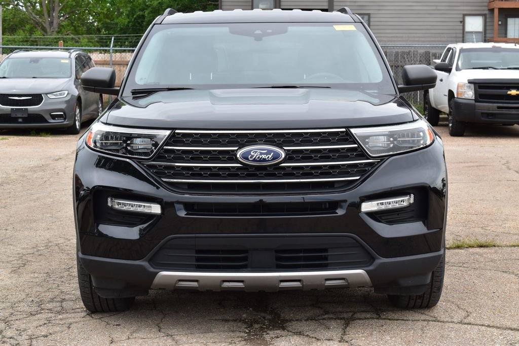 Certified 2023 Ford Explorer XLT w/ Equipment Group 202A AWD/4WD image 2