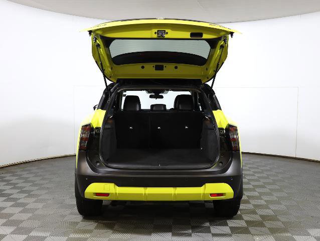 Used 2025 Nissan Kicks SR image 21