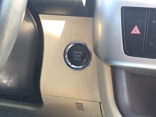 Used 2018 Toyota Highlander Limited FWD image 46