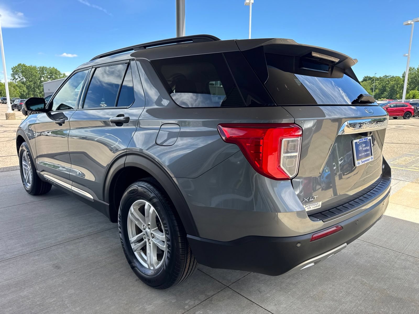 Certified 2023 Ford Explorer XLT w/ Equipment Group 202A AWD/4WD image 5