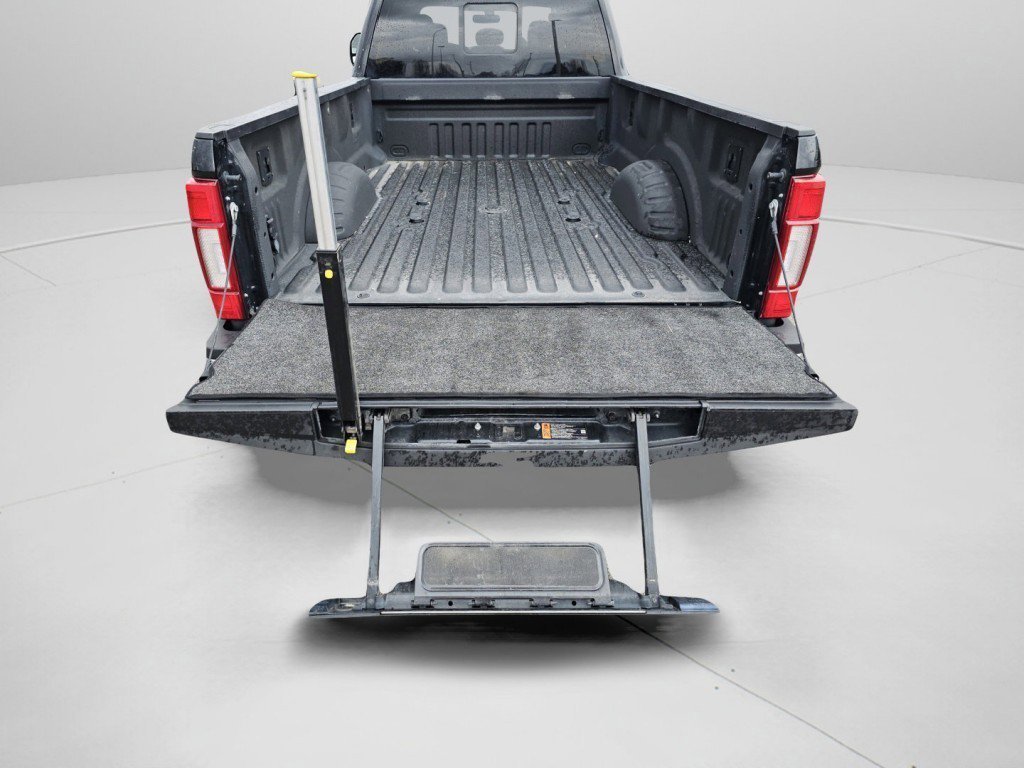 Certified 2022 Ford F350 Lariat w/ Lariat Ultimate Package image 27