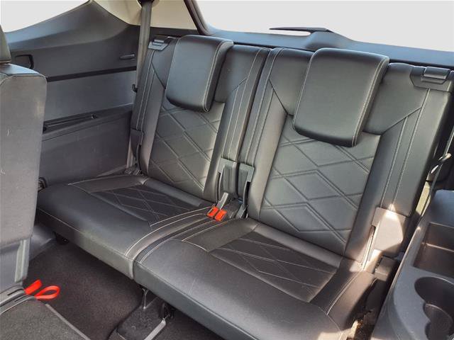 Used 2025 Volkswagen Atlas SE AWD/4WD image 25