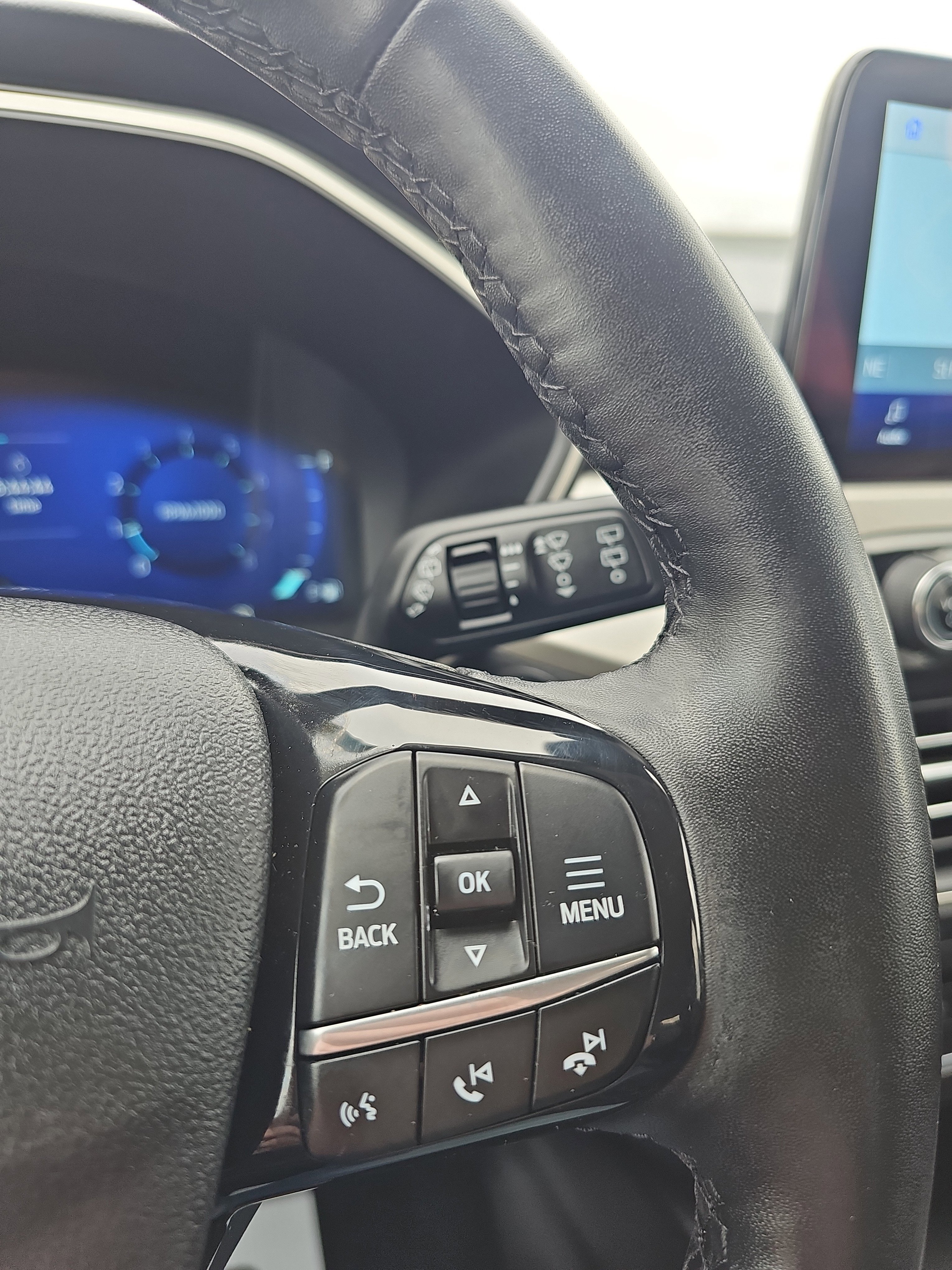 Certified 2022 Ford Escape SEL w/ Technology Package image 28