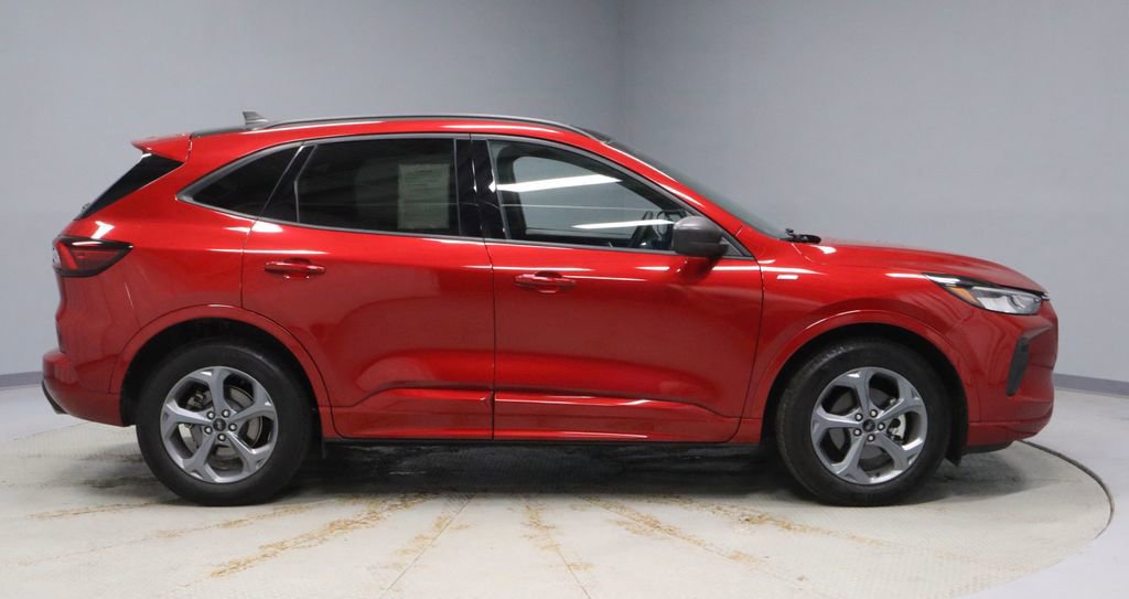 Certified 2023 Ford Escape ST-Line w/ Tech Pack #1 image 6