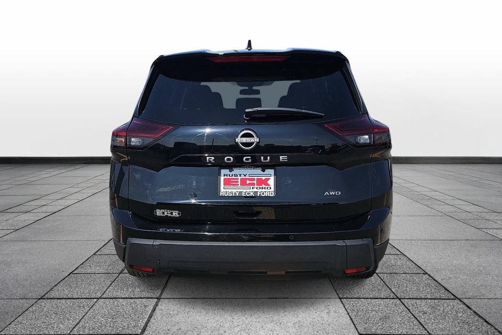 Used 2024 Nissan Rogue S AWD/4WD image 6