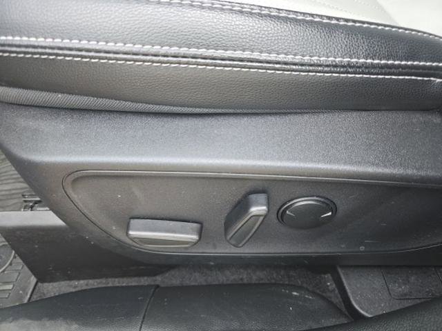 Certified 2025 Ford Escape SE w/ PHEV Premium Package FWD image 8