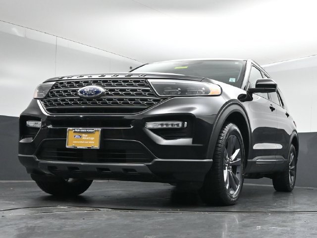 Certified 2024 Ford Explorer XLT w/ Equipment Group 202A AWD/4WD image 40