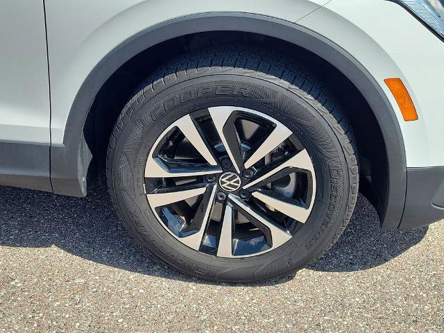 Used 2022 Volkswagen Tiguan S image 6